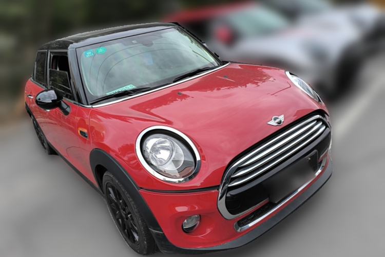 Used MINI 2016 1.5T COOPER Five-Door Edition Front Right 45 Deg