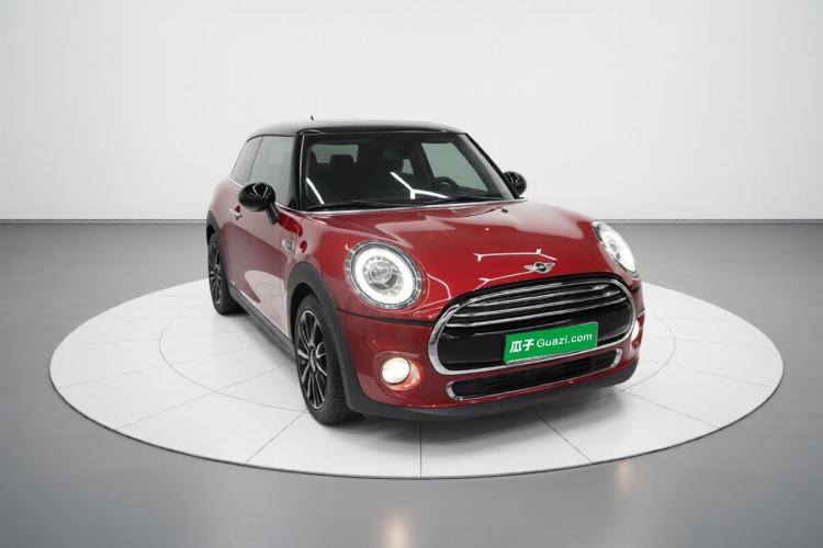 Used MINI 2016 1.5T COOPER Five-Door Edition Front Right 45 Deg