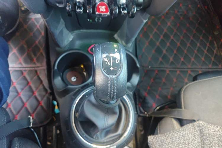 Used MINI 2016 1.5T COOPER Five-Door Edition Gear Lever