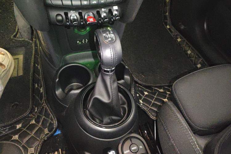 Used MINI 2016 1.5T COOPER Gear Lever
