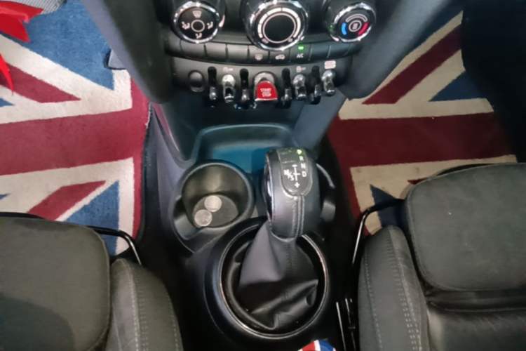 Used MINI 2016 1.5T COOPER Gear Lever