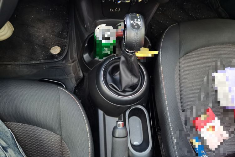Used MINI 2016 1.2T ONE Pioneer Edition Five-Door Version Gear Lever