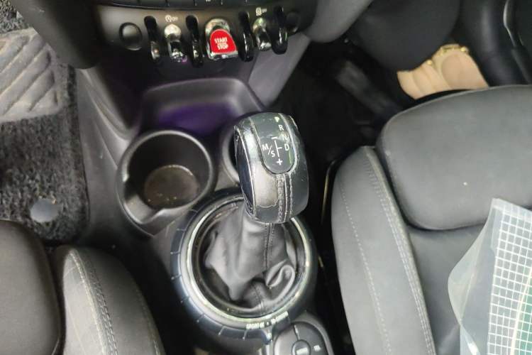 Used MINI 2016 1.5T COOPER Gear Lever