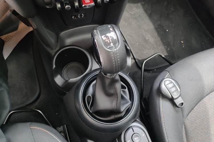 Used MINI 2016 1.2T ONE Gear Lever