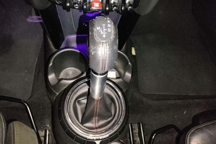 Used MINI 2016 2.0T COOPER S Pioneer Edition Gear Lever