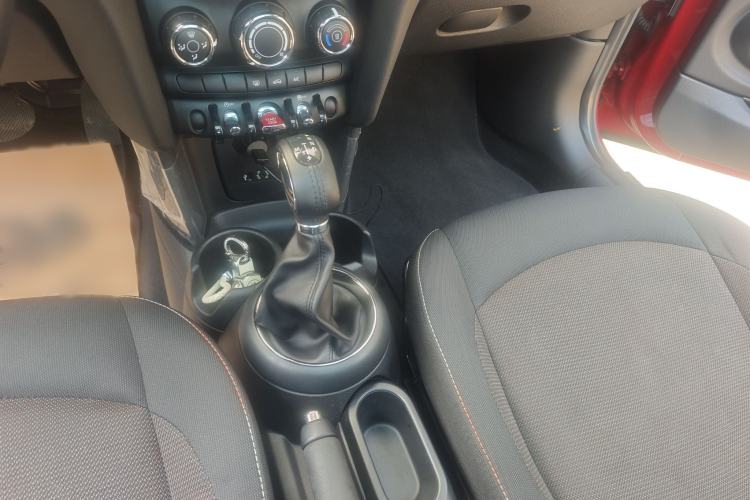 Used MINI 2016 1.2T ONE Pioneer Edition Gear Lever
