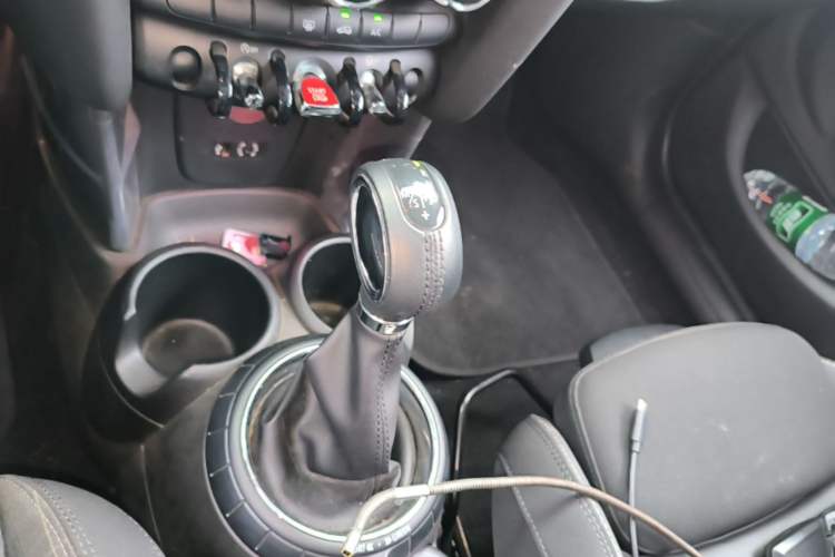 Used MINI 2016 1.5T COOPER Five-Door Edition Gear Lever