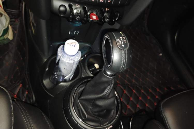Used MINI 2016 1.5T COOPER Gear Lever