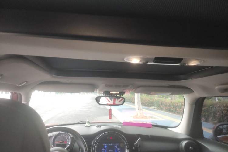 Used MINI 2016 1.2T ONE Five-Door Edition Headliner