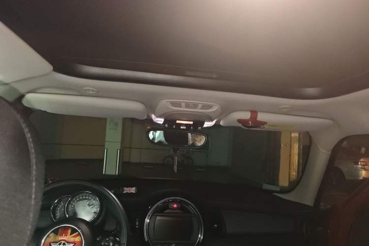 Used MINI 2016 1.5T COOPER Five-Door Edition Headliner
