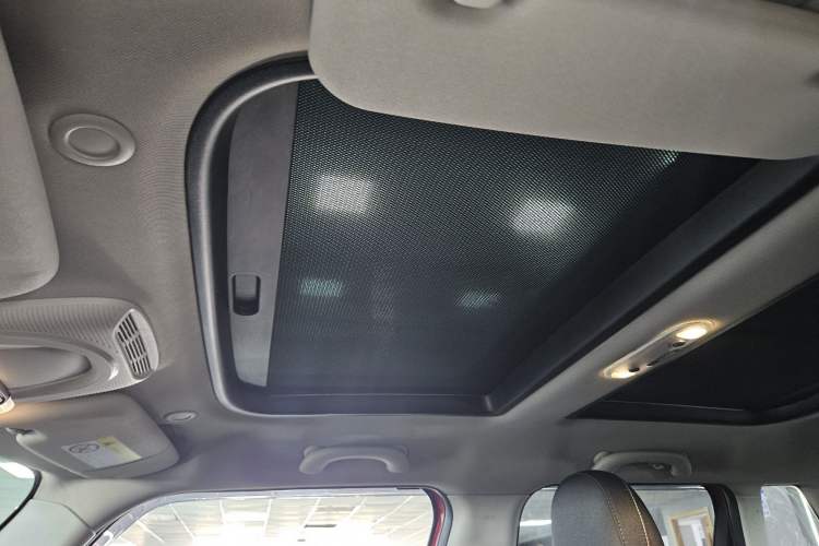 Used MINI 2016 1.2T ONE Five-Door Edition Headliner