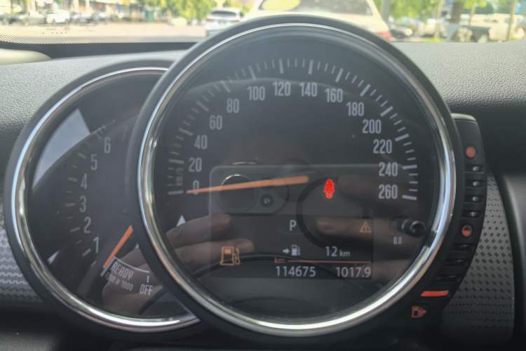 Used MINI 2016 1.5T COOPER Five-Door Edition Instrument Cluster