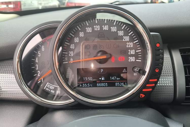 Used MINI 2016 1.5T COOPER Five-Door Edition Instrument Cluster