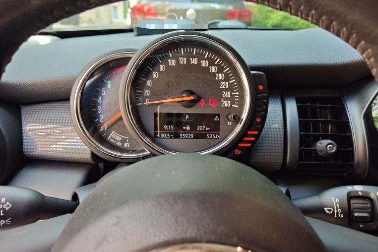 Used MINI 2016 1.5T COOPER Five-Door Edition Instrument Cluster