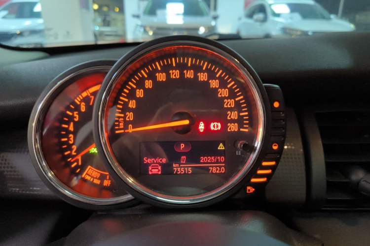 Used MINI 2016 1.5T COOPER Five-Door Edition Instrument Cluster
