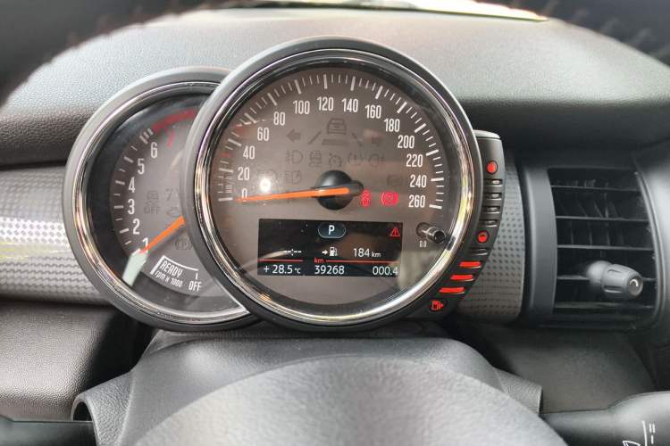 Used MINI 2016 1.5T COOPER Five-Door Edition Instrument Cluster