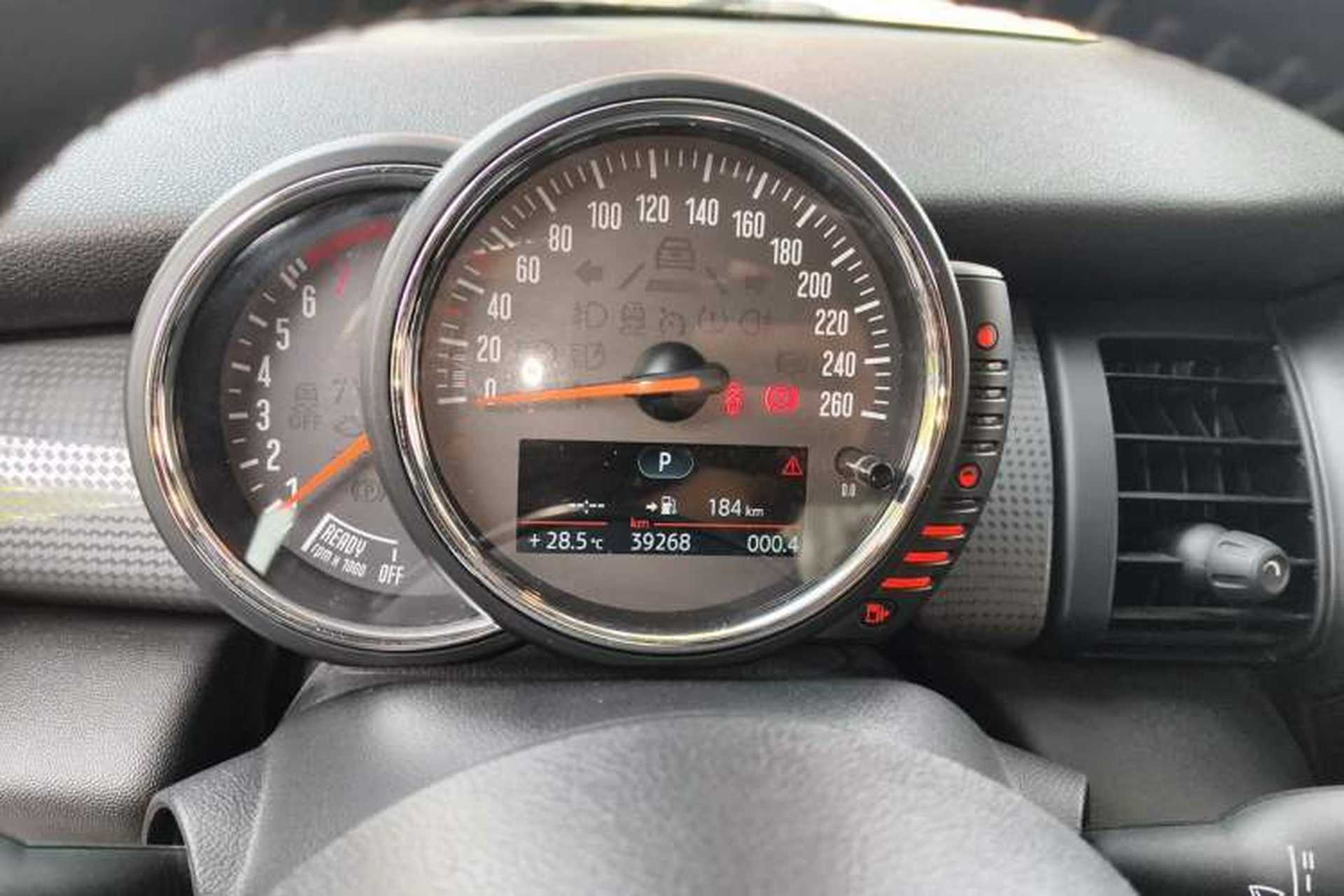 Used MINI 2016 1.5T COOPER Five-Door Edition Instrument Cluster