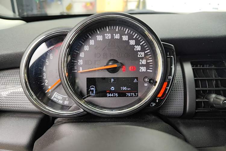 Used MINI 2016 1.5T COOPER Five-Door Edition Instrument Cluster