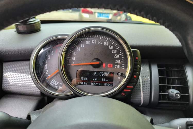 Used MINI 2016 1.5T COOPER Pioneer Edition Five-Door Model Instrument Cluster
