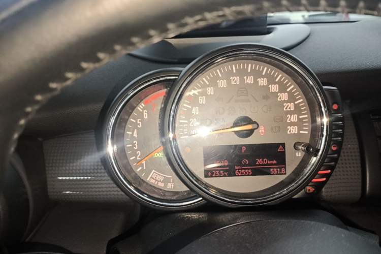 Used MINI 2016 1.5T COOPER Performance Edition 5-door version Instrument Cluster