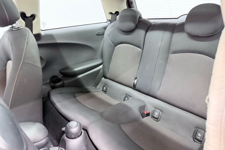 Used MINI 2016 1.2T ONE Pioneer Edition Interior 1