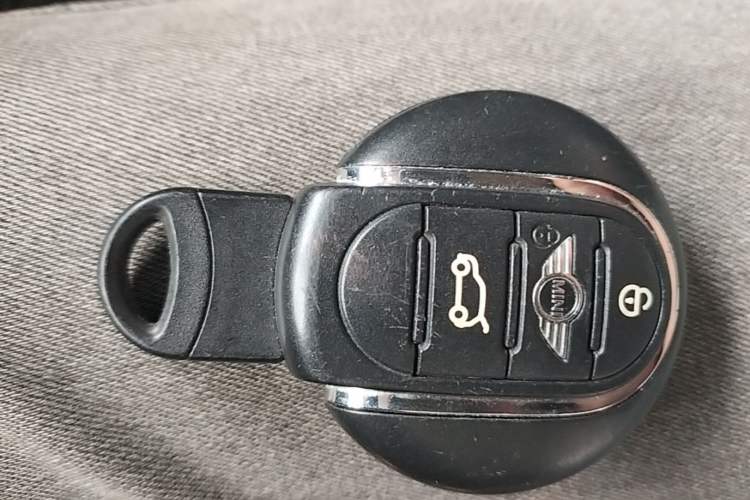 Used MINI 2016 1.5T COOPER Interior 1