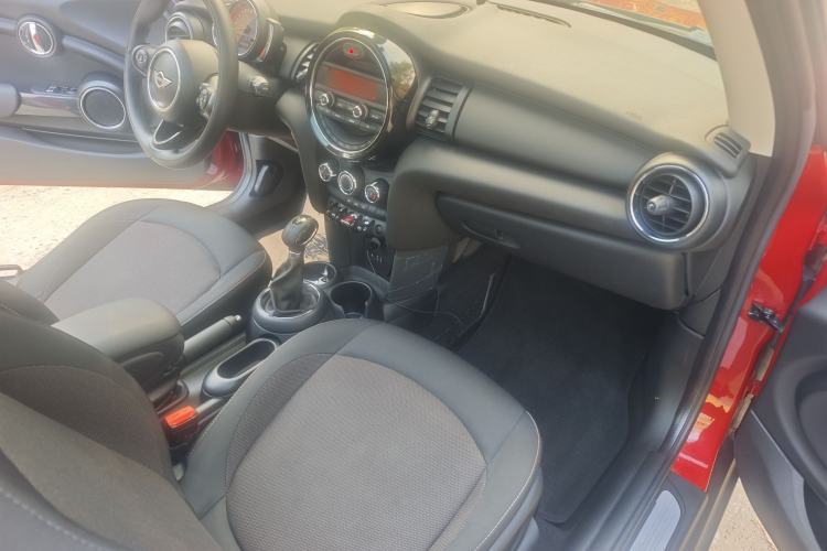 Used MINI 2016 1.2T ONE Pioneer Edition Interior 1