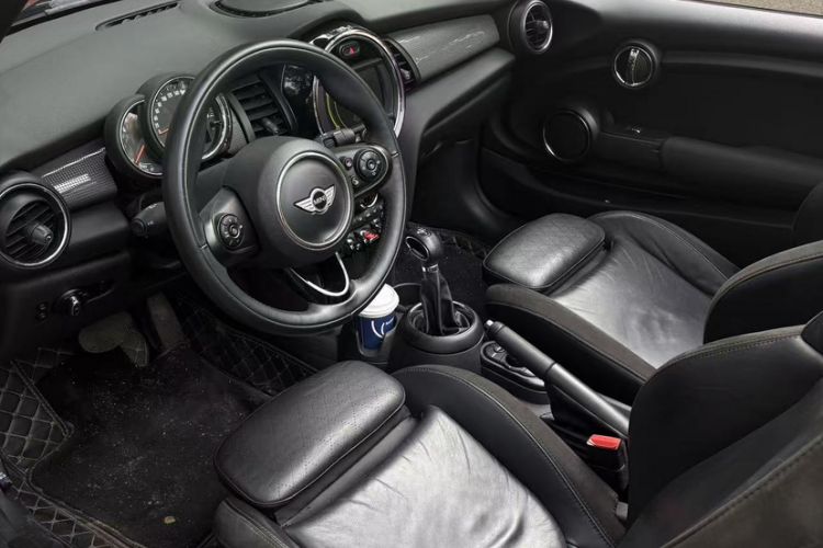 Used MINI 2016 1.5T COOPER CABRIO Interior 2