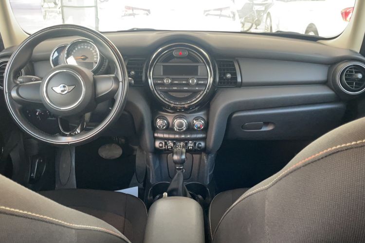 Used MINI 2016 1.2T ONE Five-Door Edition Interior 2