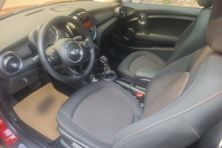 Used MINI 2016 1.2T ONE Pioneer Edition Interior 2