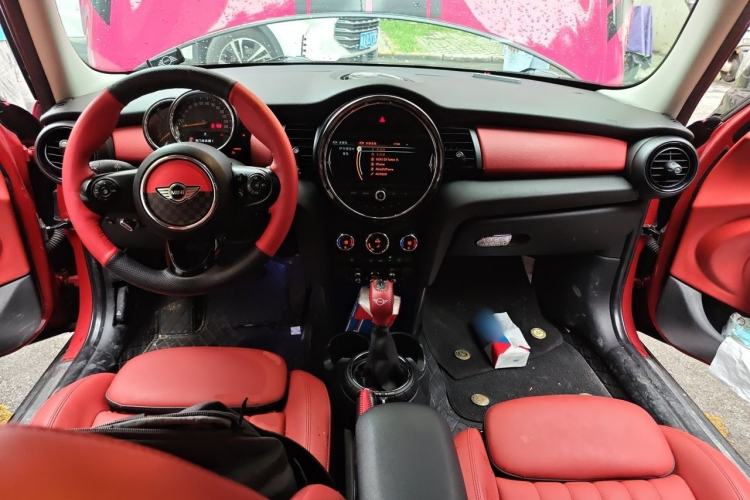 Used MINI 2016 1.5T COOPER Pioneer Edition Five-Door Model Interior 2