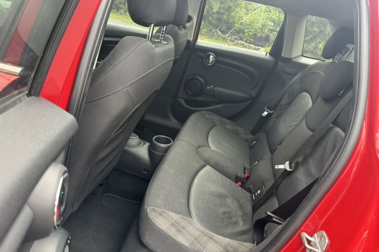 Used MINI 2016 1.5T COOPER Five-Door Edition Interior 2