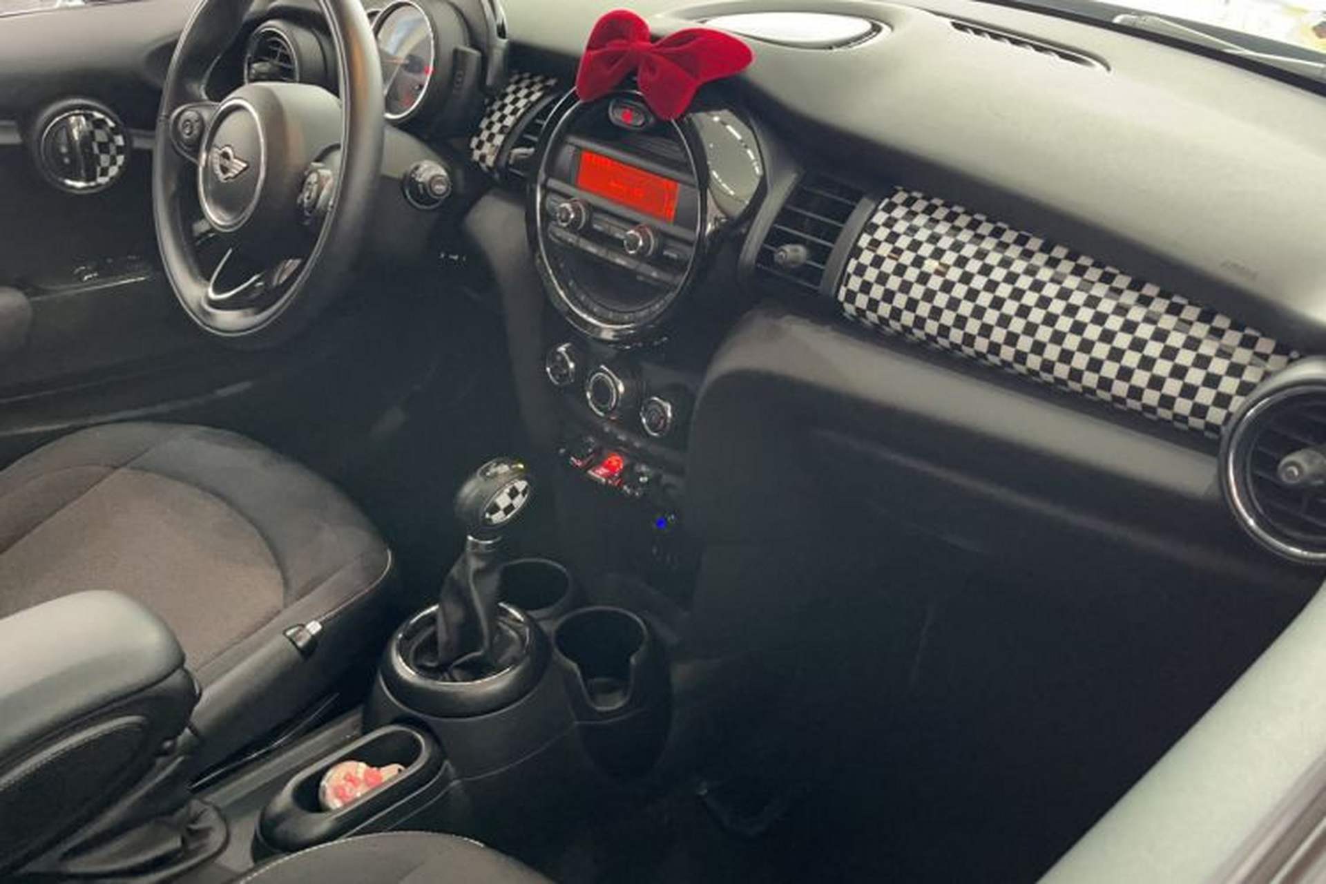 Used MINI 2016 1.2T ONE Pioneer Edition Interior 3