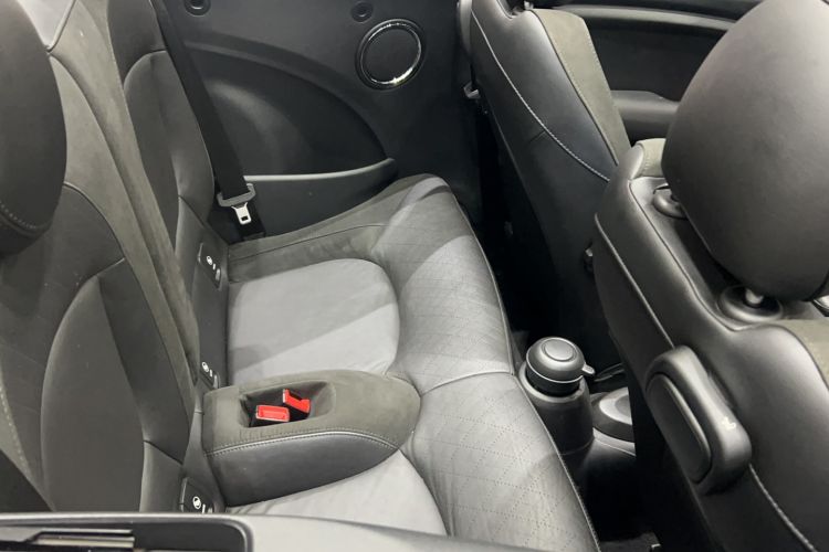 Used MINI 2016 1.5T COOPER CABRIO Interior 4