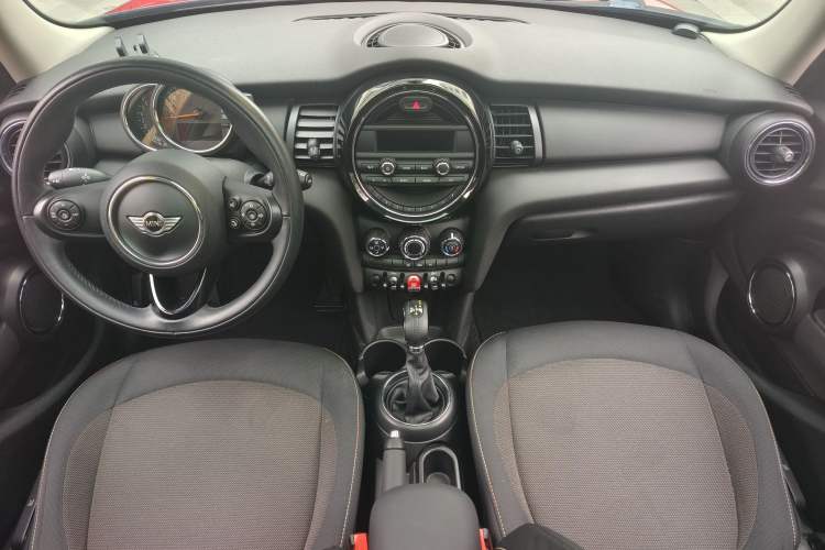 Used MINI 2016 1.2T ONE Pioneer Edition Five-Door Version Interior 4