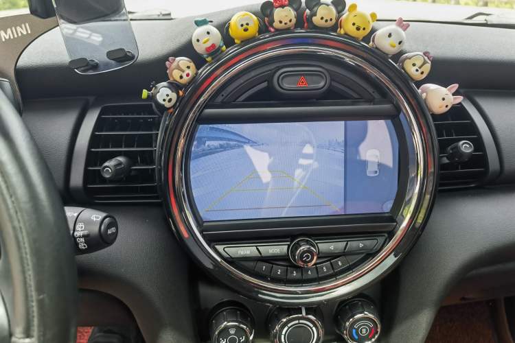 Used MINI 2016 1.2T ONE Pioneer Edition Interior 4