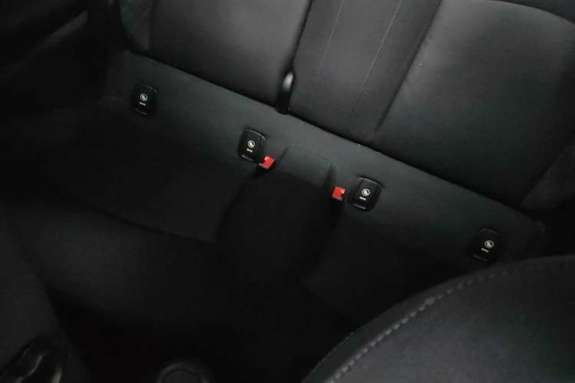 Used MINI 2016 1.5T COOPER Interior 4