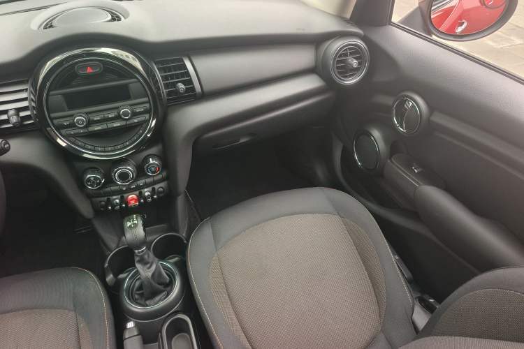 Used MINI 2016 1.2T ONE Pioneer Edition Five-Door Version Interior 6