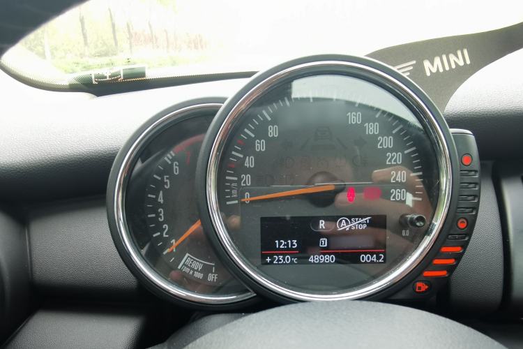 Used MINI 2016 1.2T ONE Pioneer Edition Interior 6