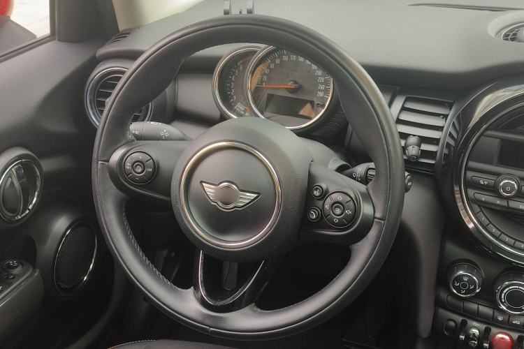 Used MINI 2016 1.2T ONE Pioneer Edition Five-Door Version Interior 7