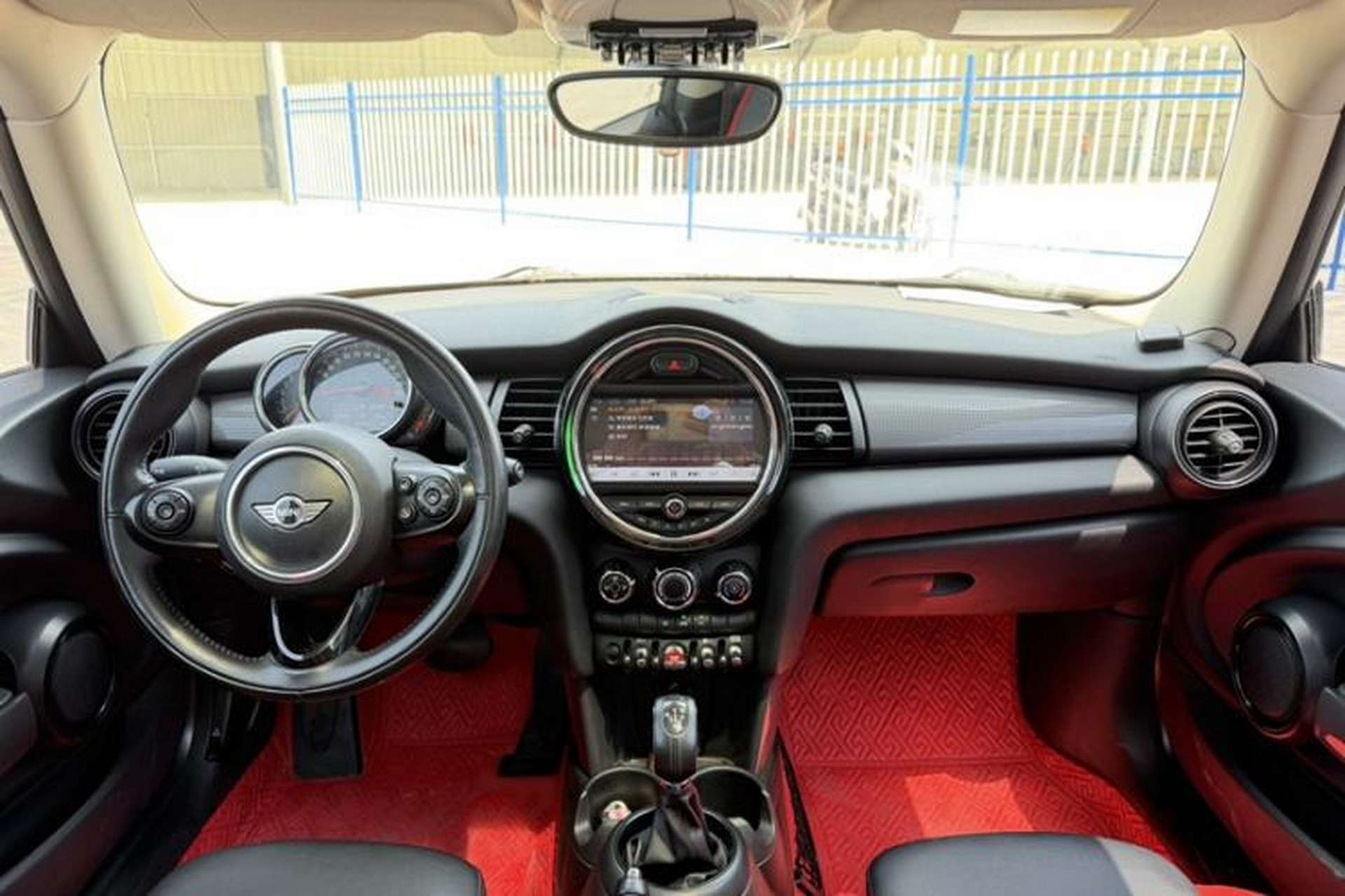 Used MINI 2016 1.5T COOPER Interior 7