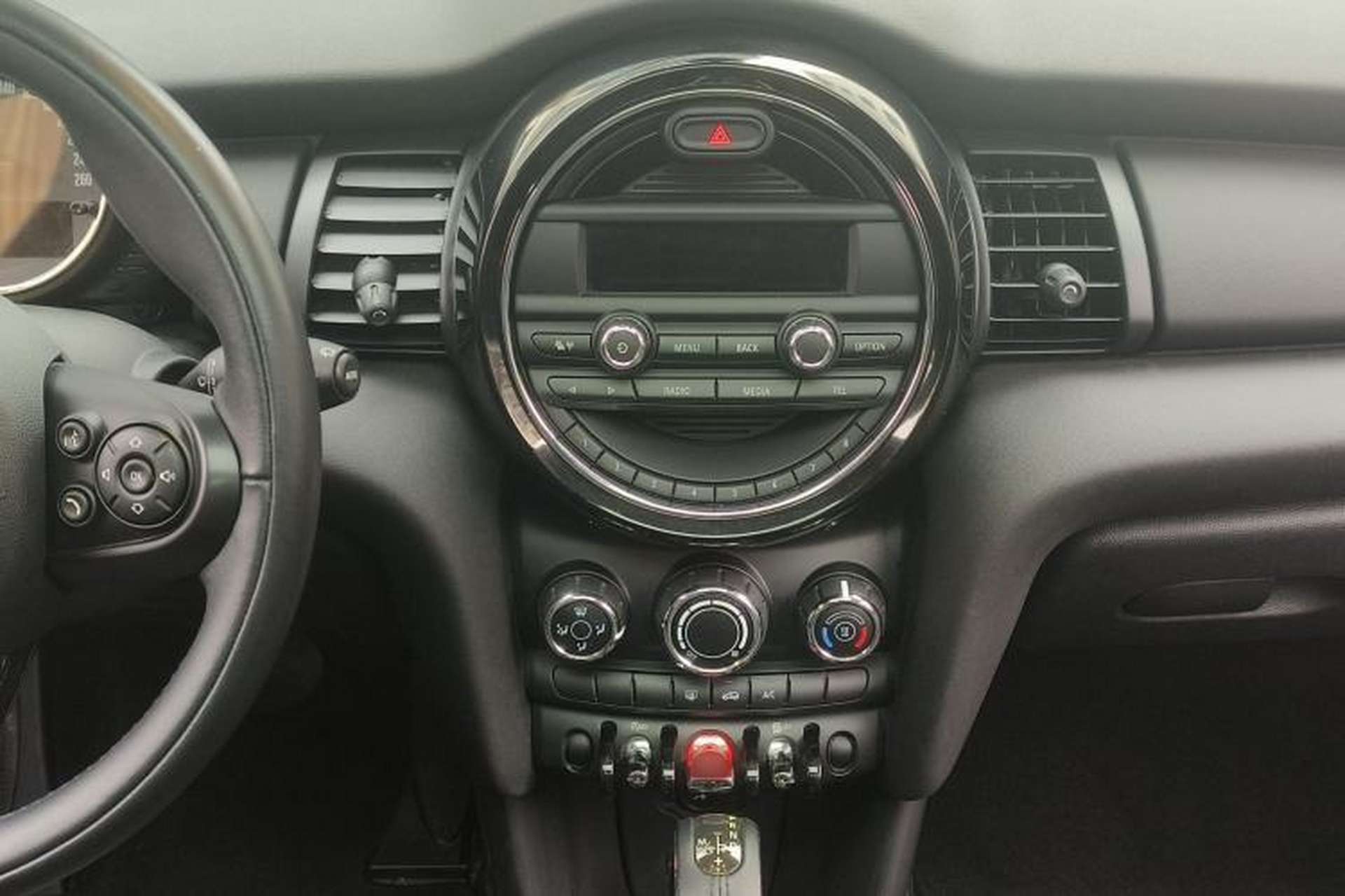 Used MINI 2016 1.2T ONE Pioneer Edition Five-Door Version Interior 8