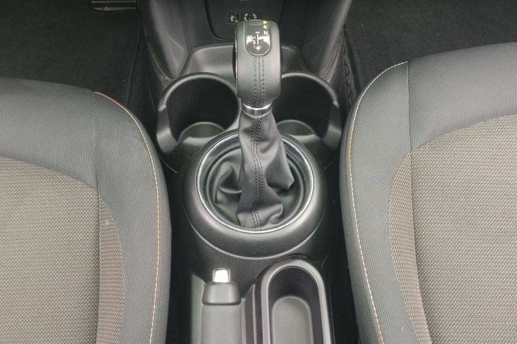 Used MINI 2016 1.2T ONE Pioneer Edition Five-Door Version Interior 9
