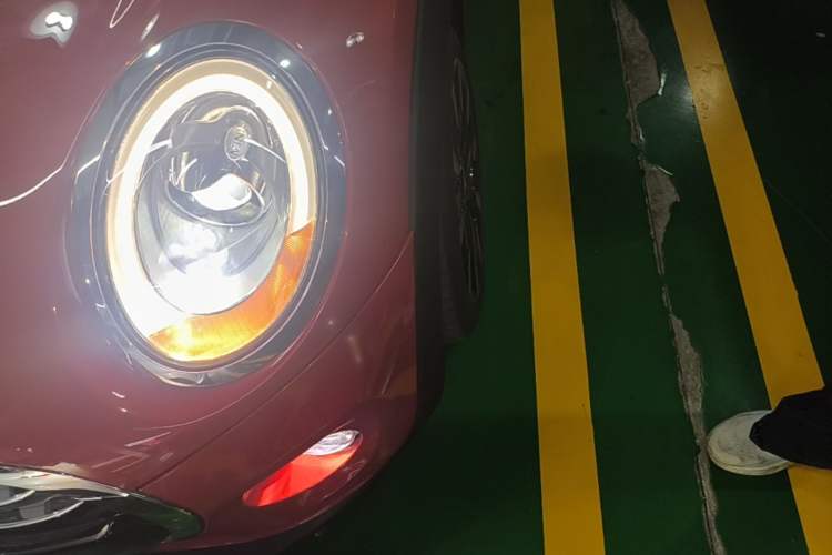 Used MINI 2016 1.5T COOPER Performance Edition 5-door version Left Front Headlight
