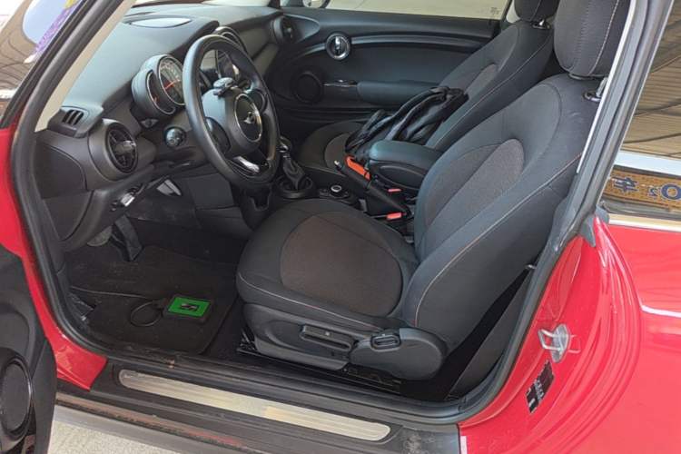 Used MINI 2016 1.2T ONE Left Front Seat