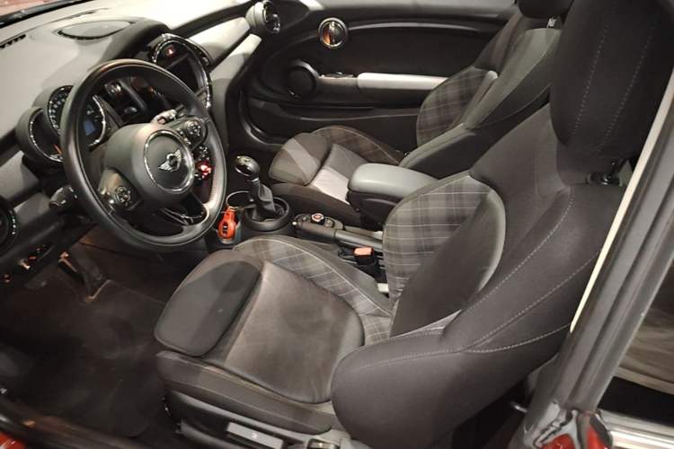 Used MINI 2016 1.5T COOPER Left Front Seat