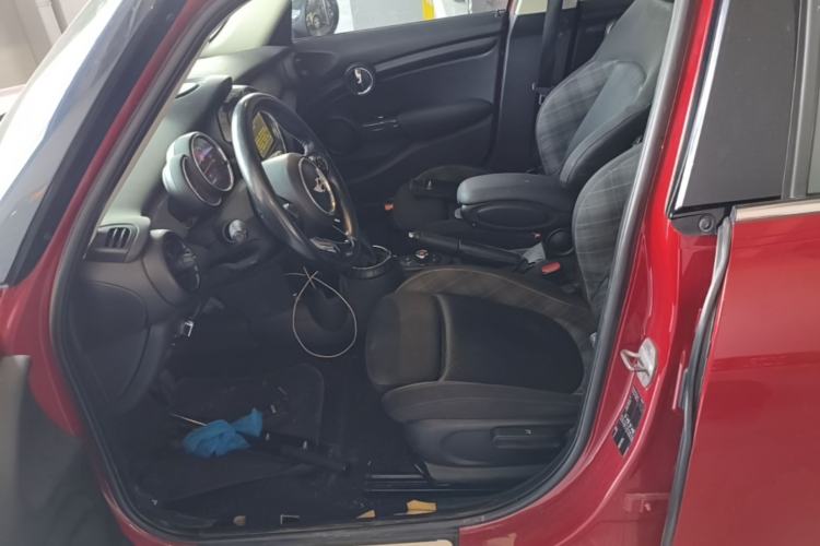Used MINI 2016 1.5T COOPER Five-Door Edition Left Front Seat