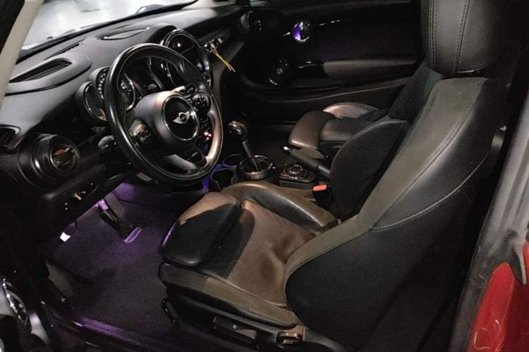Used MINI 2016 2.0T COOPER S Pioneer Edition Left Front Seat