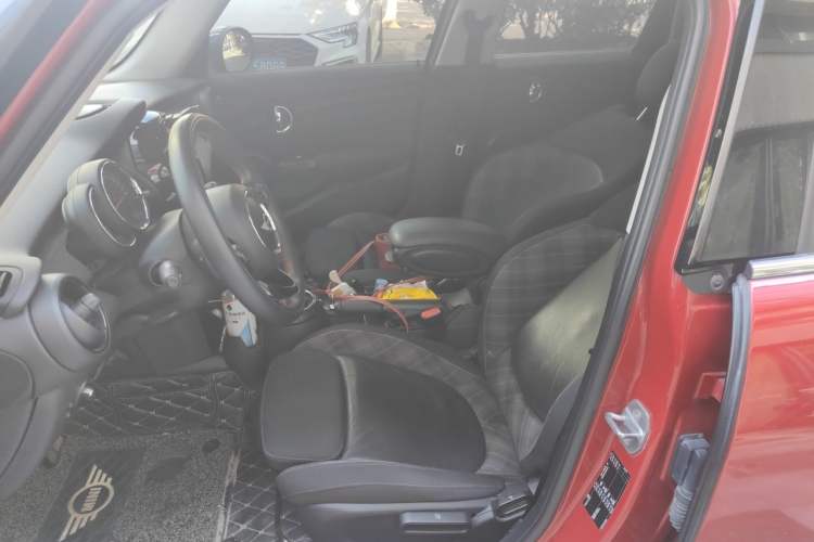 Used MINI 2016 1.5T COOPER Five-Door Edition Left Front Seat