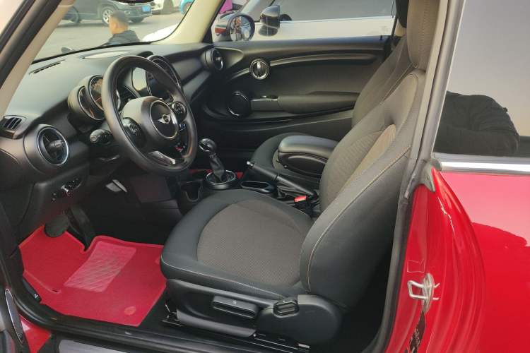 Used MINI 2016 1.2T ONE Pioneer Edition Left Front Seat